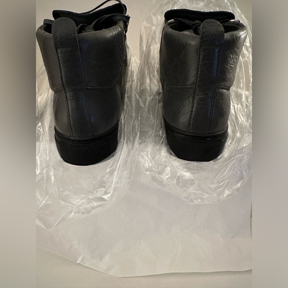 Balenciaga Hightop sneakers - Picture 8 of 11
